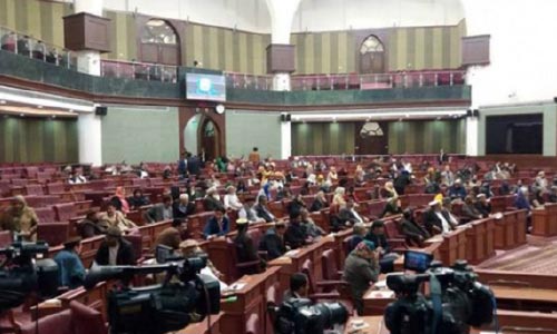 نمایندگان مجلس: نشر گزارش ديدبان حقوق بشر در مورد سرپرست وزارت دفاع توطئه سیاسی است 