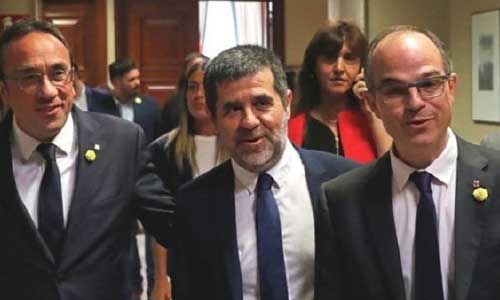 پنج جدایی‌طلب کاتالان از زندان به پارلمان اسپانیا برده شدند