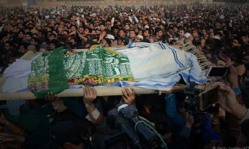 پارلمان پاکستان: متجاوز جنسی و قاتل کودکان در محضر عام اعدام شوند 