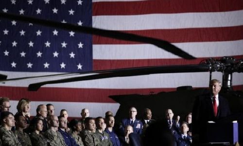 ترامپ قانون تاسیس  نیروی فضایی آمریکا را امضاء کرد