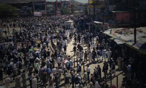 تمایل به واپس‌گرایی و رسوایی‌های دموکراتیک