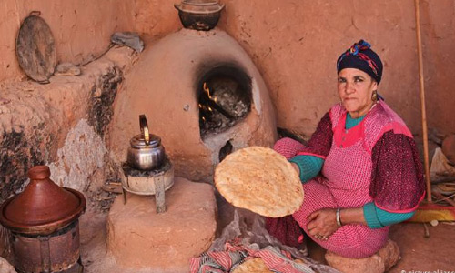 زنان جهان؛ میلیاردها ساعت کار بدون دست‏مزد