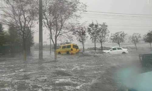 اولین بارش برف در کابل مشکلآفرین شد