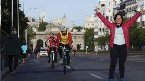  کرونا؛ مردم اسپانیا پس از هفته‌ها اجازه یافتند برای ورزش از خانه خارج شوند