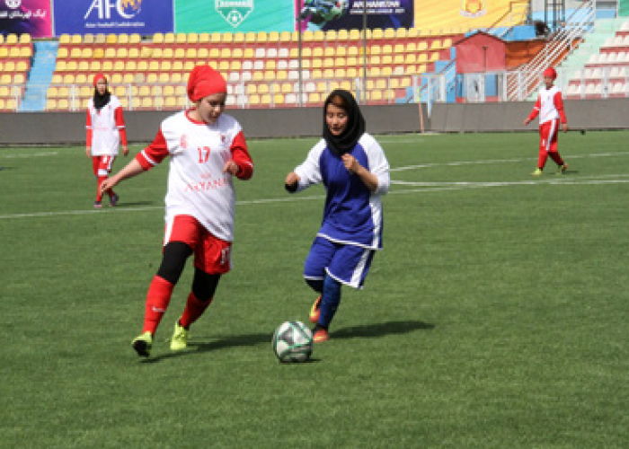 رقابت‌های لیگ برتر فوتبال بانوان کابل؛ آشیانه در برابر سنگر