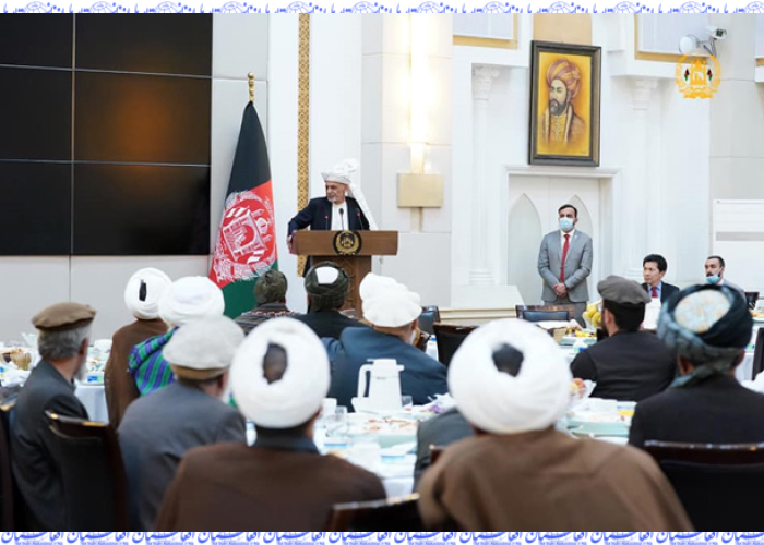 عالمان دینی در دیدار با رئیس جمهور: جنگ دشمنان، جهاد نیست؛  غنی: برای صلح طرح و برای جنگ آمادگی داریم 