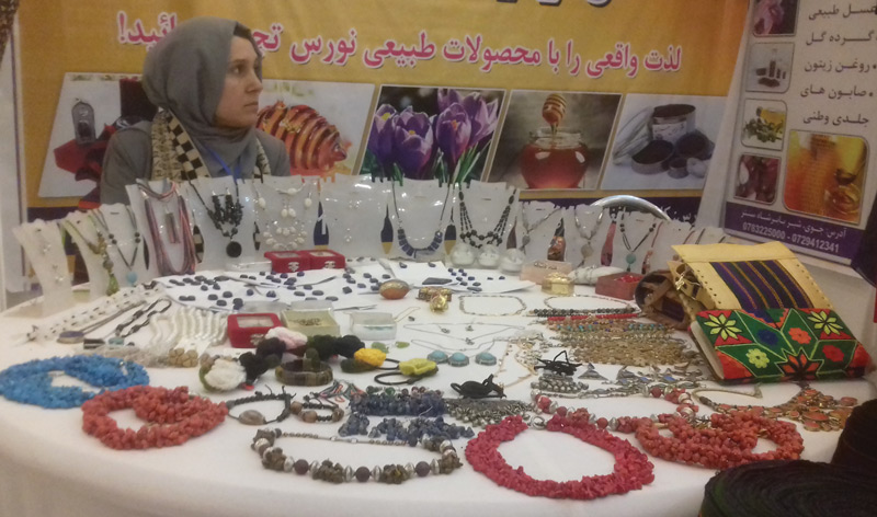 کارآفرینی؛ زنی که 10 هزار افغانی را به 600 هزار رساند