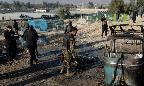 شمار قربانیان حمله بر مراسم تشییع جنازه در ننگرهار به ۲۴ کشته و ۶۸ زخمی رسید