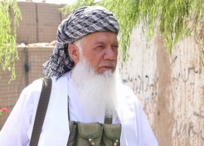 اسماعیل خان: شماری از ملاها به حمایت طالبان در برابرم برخاسته‌اند   