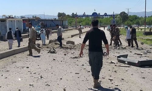 والی خوست از یک انفجار جان سالم به در برد 