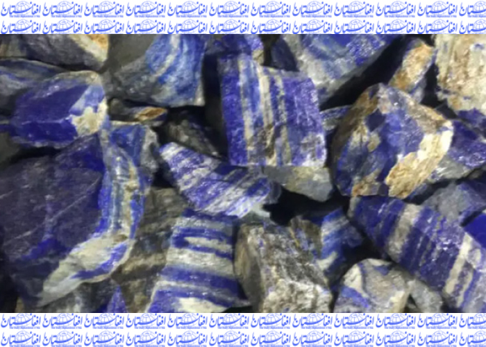 اتحادیه سنگهای قیمتی: بیش از ۳۵۰۰ تُن سنگ لاجورد آمادۀ فروش است   