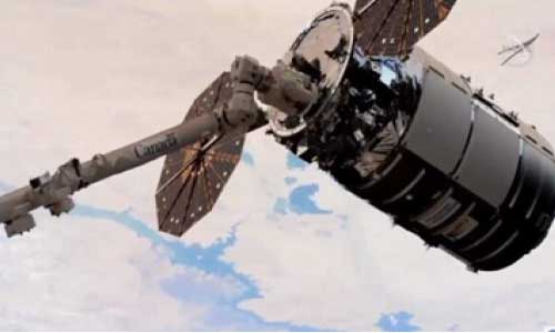 تشناب ۲۳ میلیون دالری  فضایی به مقصد رسید