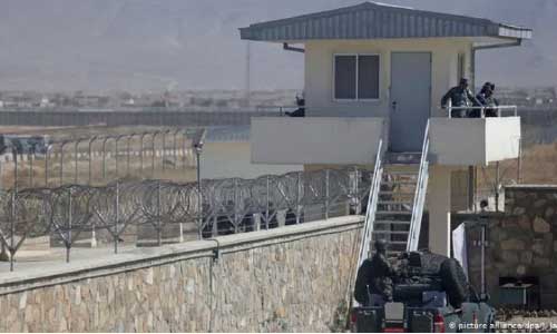 هزاران زندانی در پلچرخی اعتصاب غذا کردند