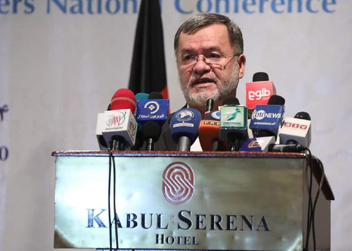 دانش: تسلیم جنگ روانی دشمن نشویم