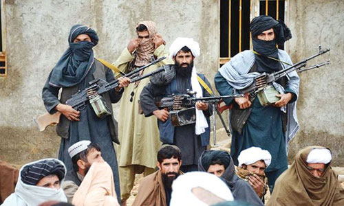 وزارت داخله: طالبان جنازه سه غیرنظامی و دو پولیس را در غزنی آتش زده‌اند