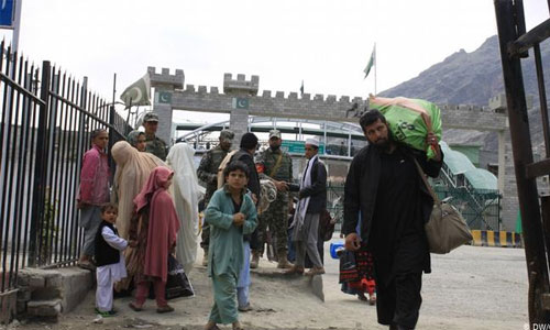 گذرگاه مرزی تورخم به صورت موقت باز شد