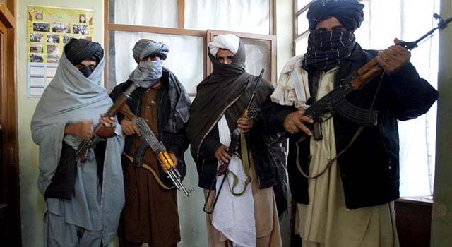 طالبان یک کودک هشت ساله را در هلمند به دار آویخته اند
