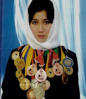 دختر ورزشکار افغانستانی مي‏خواهد براى کشورش افتخار آفرينى کند