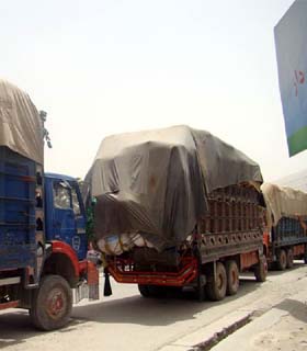 پاکستان به ناتو اجازه انتقال مواد غذایی را داد 