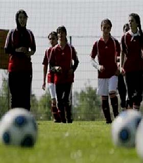 چهار عضو تيم ملى فوتبال دختران افغانستان در ناروى فرار کردند
