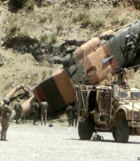 ۳۱ سرباز آمریکایی و ۷ سرباز افغان در سقوط هلیکوپتر ناتو کشته شدند