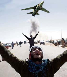 پیشروی مخالفان قذافی به سوی طرابلس