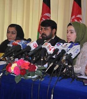 مرکز هماهنگى نهادهاى جامعه مدنى خواهان تبديلى کميشنران کميسيون مستقل حقوق بشر شد