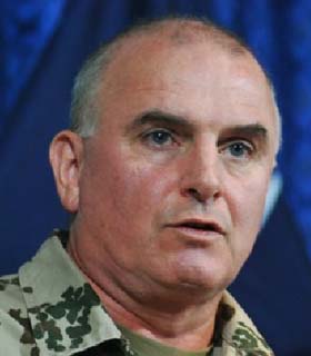 ناتو: عملیات نظامی شبانه در افغانستان ادامه می یابد
