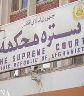 اشرف غنی: اولین زن عضو دادگاه عالی افغانستان را معرفی می‌کنم 